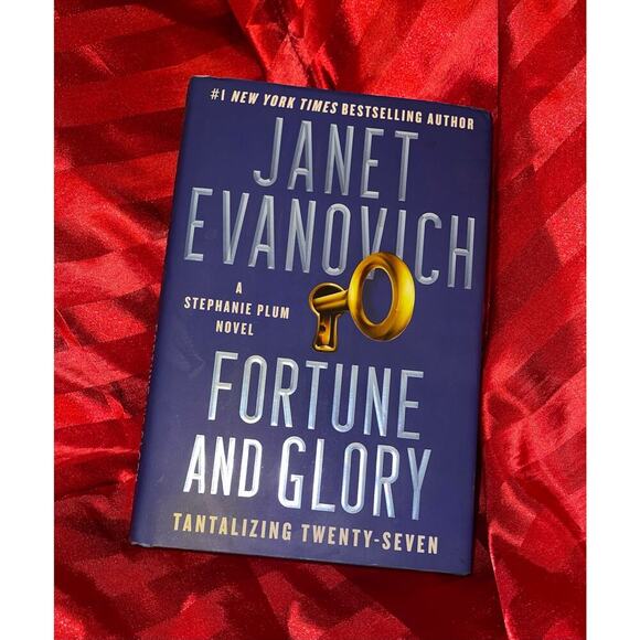 Janet Evanovich Novel - Fortune & Glory - Picture 1 of 3